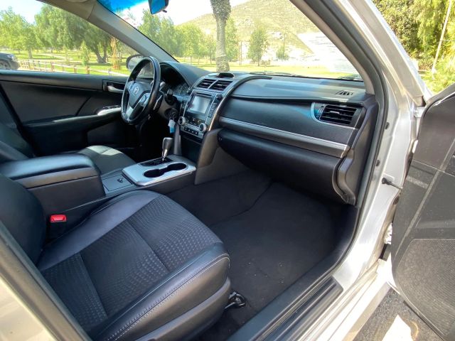 2014 TOYOTA CAMRY SE SEDAN 4D