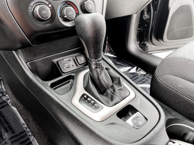 2015 JEEP CHEROKEE SPORT SUV 4D