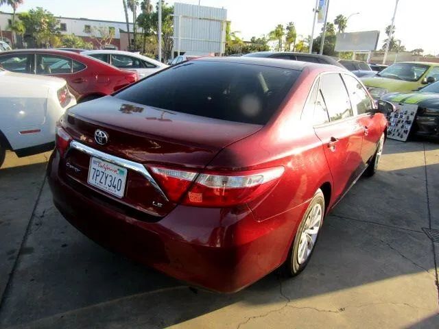 2016 TOYOTA CAMRY SE SEDAN 4D