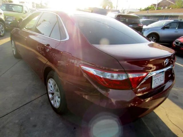 2016 TOYOTA CAMRY SE SEDAN 4D
