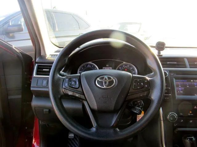 2016 TOYOTA CAMRY SE SEDAN 4D