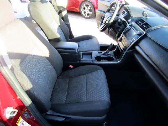 2016 TOYOTA CAMRY SE SEDAN 4D