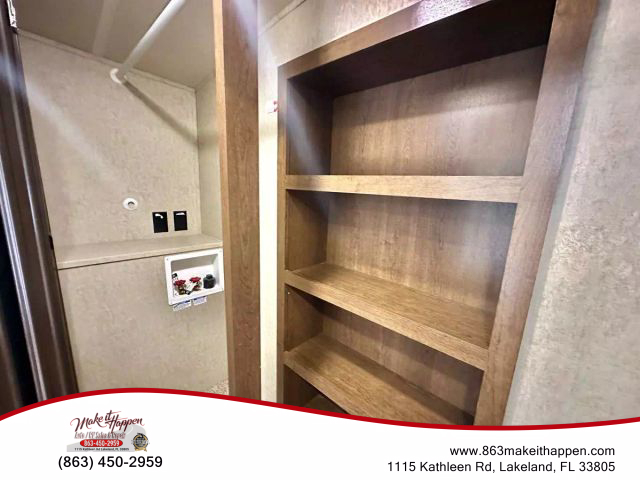 2017 Cedar Creek By Forest River Silverback Fifth Wheel - Image 24