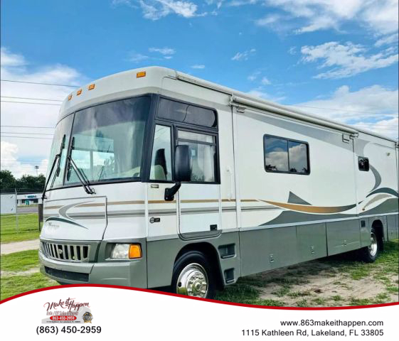 2005 Winnebago Voyage Series - Image 1