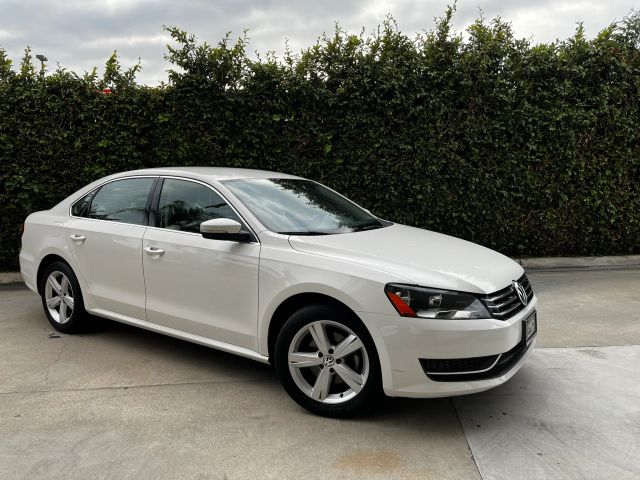 2013 VOLKSWAGEN PASSAT 2.5L SE SEDAN 4D