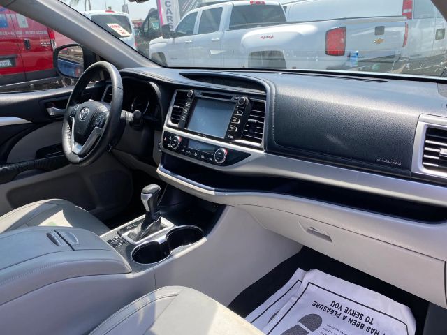 2014 TOYOTA HIGHLANDER XLE SPORT UTILITY 4D