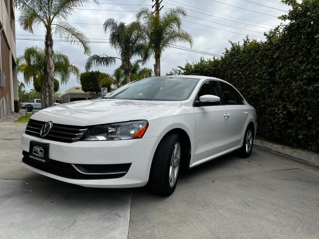 2013 VOLKSWAGEN PASSAT 2.5L SE SEDAN 4D