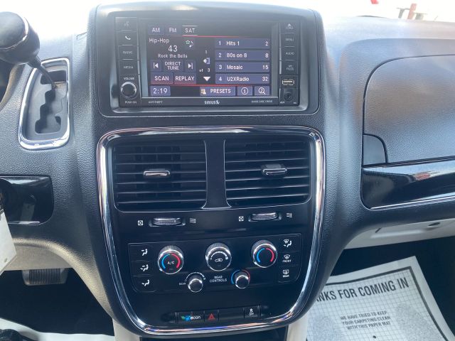 2017 DODGE GRAND CARAVAN PASSENGER SXT MINIVAN 4D