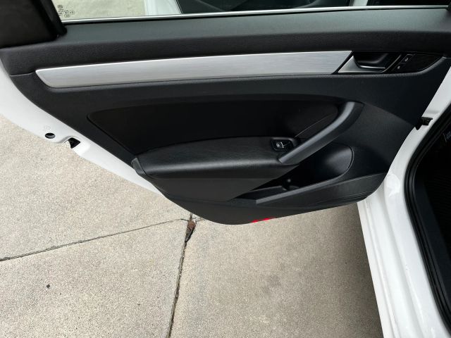 2013 VOLKSWAGEN PASSAT 2.5L SE SEDAN 4D