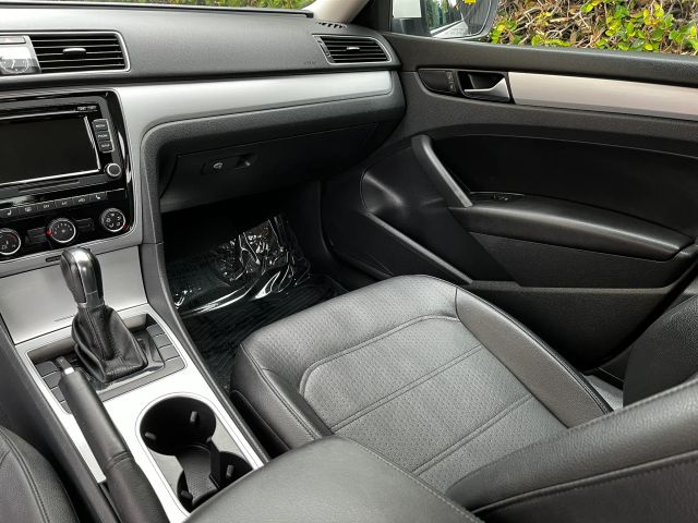 2013 VOLKSWAGEN PASSAT 2.5L SE SEDAN 4D