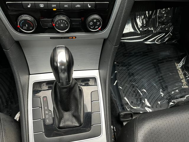2013 VOLKSWAGEN PASSAT 2.5L SE SEDAN 4D