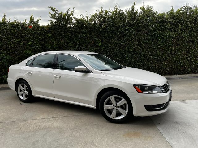 2013 VOLKSWAGEN PASSAT 2.5L SE SEDAN 4D