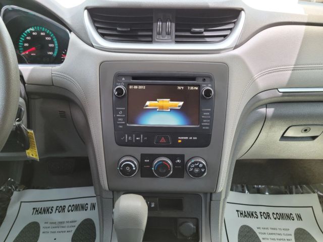 2014 CHEVROLET TRAVERSE LS SPORT UTILITY 4D
