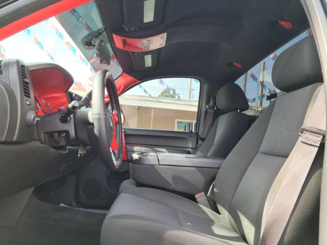 2013 CHEVROLET SILVERADO 1500 REGULAR CAB LT PICKUP 2D 6 1/2 FT