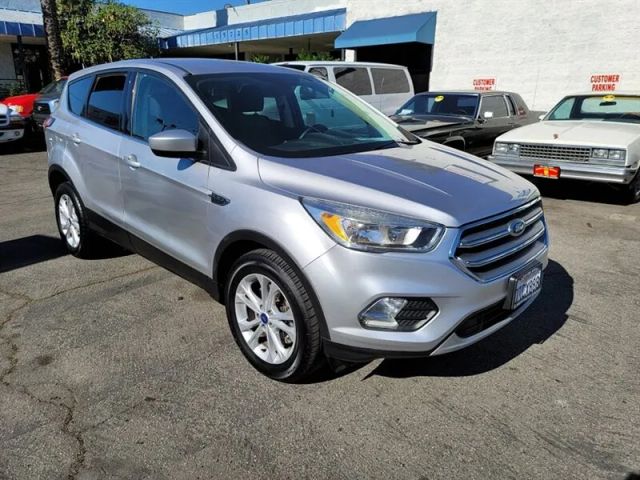 2017 FORD ESCAPE SE SPORT UTILITY 4D