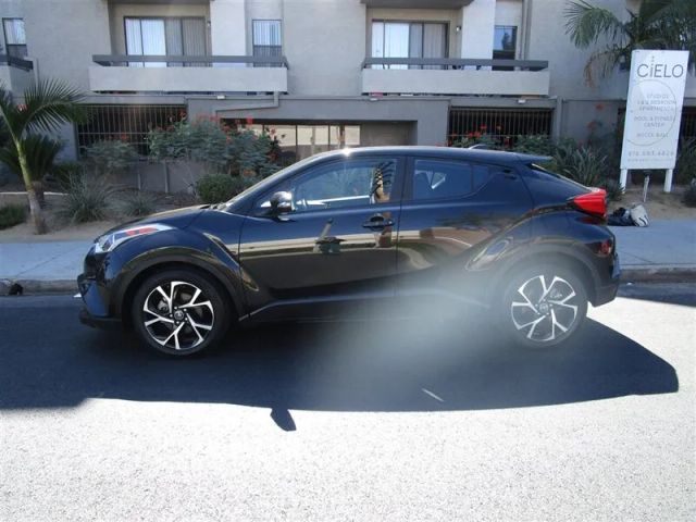 2018 TOYOTA C-HR XLE SPORT UTILITY 4D