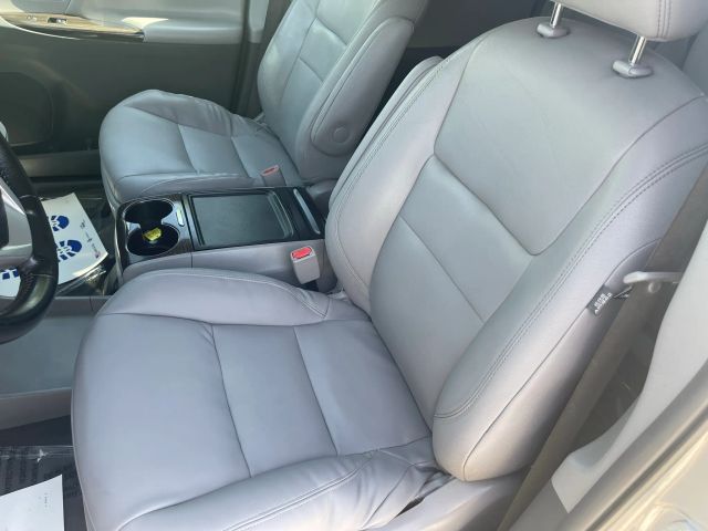 2016 TOYOTA SIENNA XLE MINIVAN 4D
