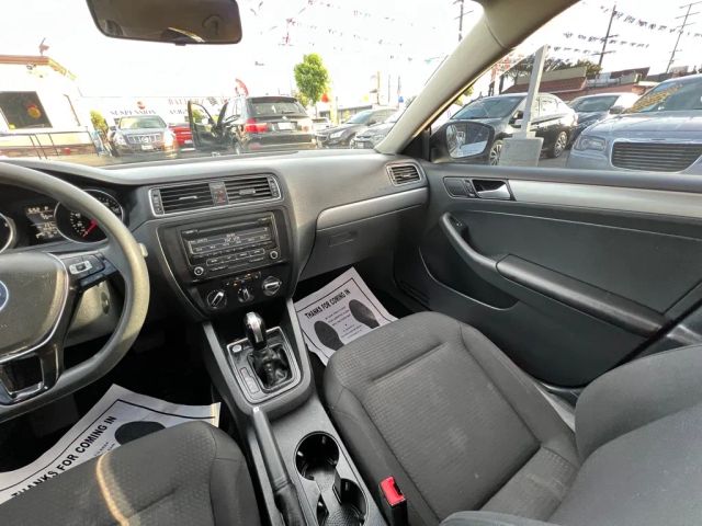 2015 VOLKSWAGEN JETTA 1.8T SE SEDAN 4D