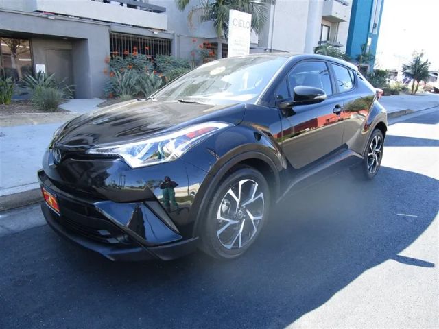 2018 TOYOTA C-HR XLE SPORT UTILITY 4D