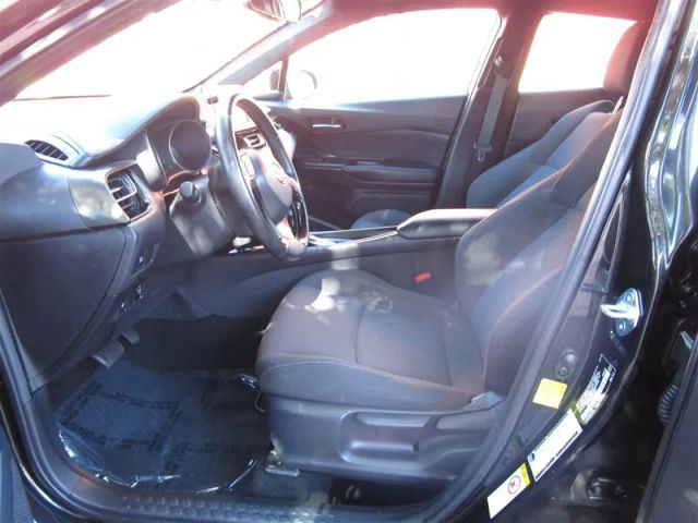 2018 TOYOTA C-HR XLE SPORT UTILITY 4D