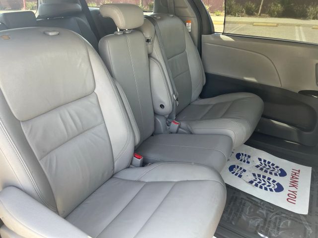 2016 TOYOTA SIENNA XLE MINIVAN 4D
