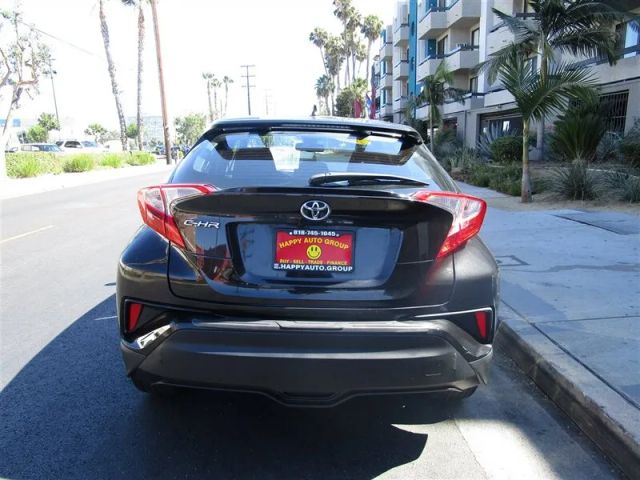 2018 TOYOTA C-HR XLE SPORT UTILITY 4D