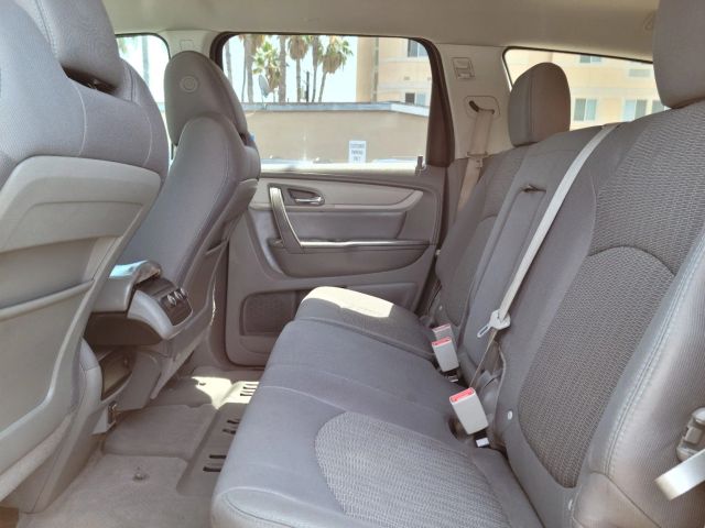 2014 CHEVROLET TRAVERSE LS SPORT UTILITY 4D