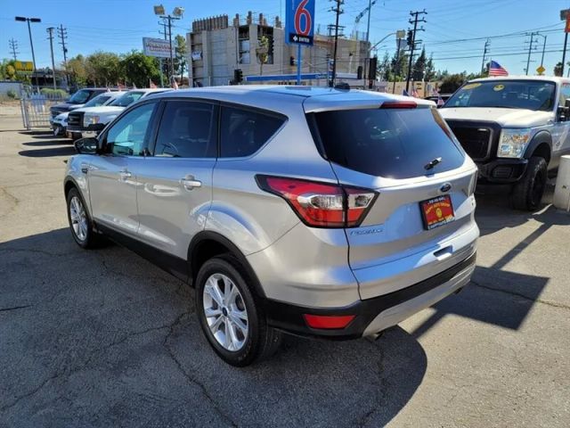 2017 FORD ESCAPE SE SPORT UTILITY 4D