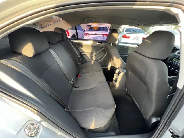 2015 VOLKSWAGEN JETTA 1.8T SE SEDAN 4D