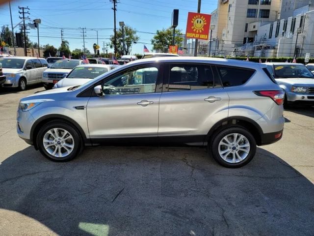 2017 FORD ESCAPE SE SPORT UTILITY 4D