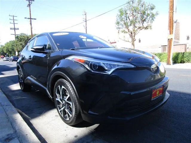 2018 TOYOTA C-HR XLE SPORT UTILITY 4D