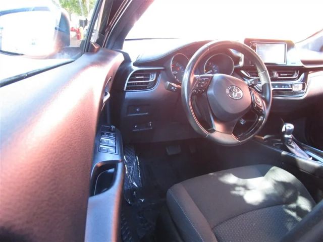2018 TOYOTA C-HR XLE SPORT UTILITY 4D