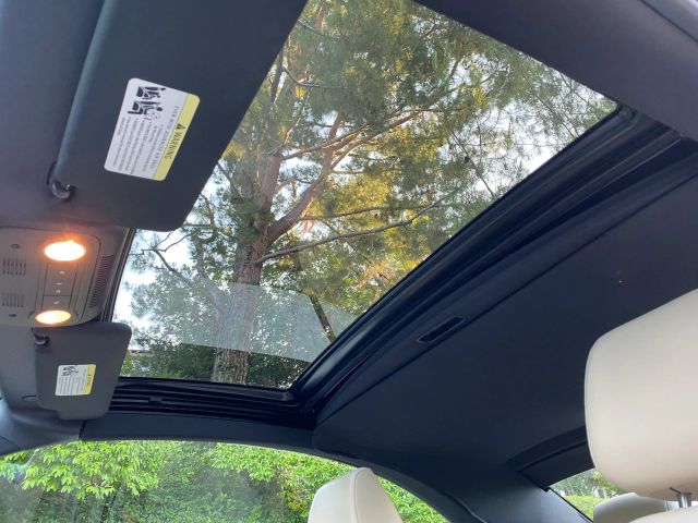 2012 VOLKSWAGEN EOS LUX HARD TOP CONVERTIBLE 2D