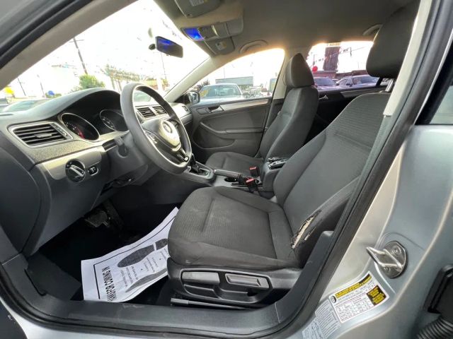 2015 VOLKSWAGEN JETTA 1.8T SE SEDAN 4D