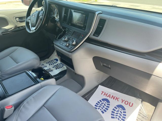 2016 TOYOTA SIENNA XLE MINIVAN 4D