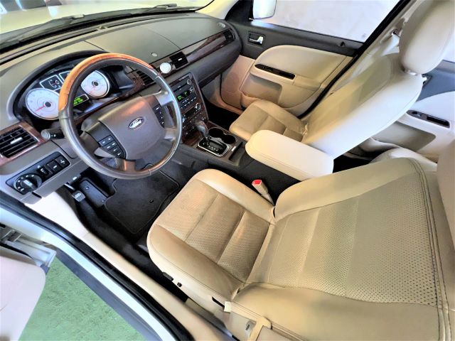 2008 FORD TAURUS LIMITED SEDAN 4D