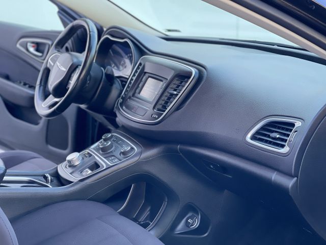 2015 CHRYSLER 200 LIMITED SEDAN 4D