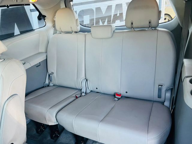 2013 TOYOTA SIENNA XLE MINIVAN 4D