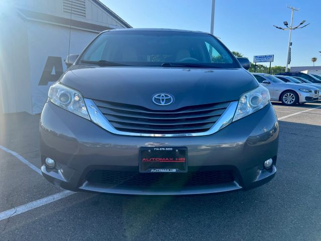 2013 TOYOTA SIENNA XLE MINIVAN 4D