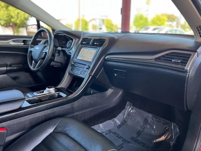 2017 FORD FUSION SE SEDAN 4D