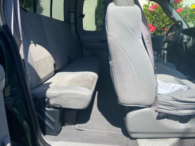 2003 FORD F150 SUPER CAB XLT PICKUP 4D 6 1/2 FT