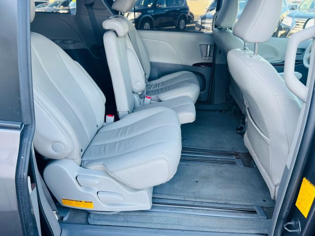 2013 TOYOTA SIENNA XLE MINIVAN 4D