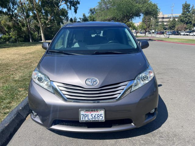 2015 TOYOTA SIENNA XLE MINIVAN 4D