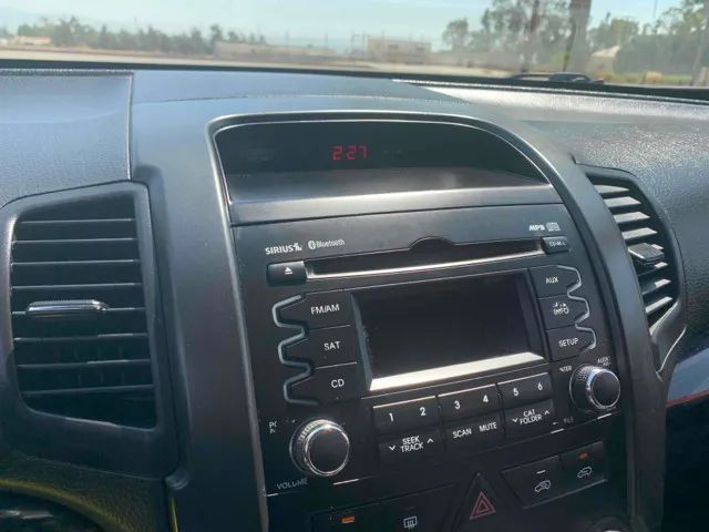 2011 KIA SORENTO LX SPORT UTILITY 4D