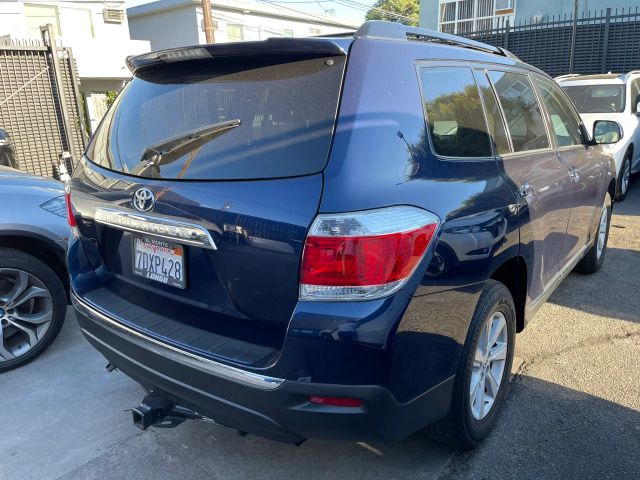 2013 TOYOTA HIGHLANDER PLUS SPORT UTILITY 4D