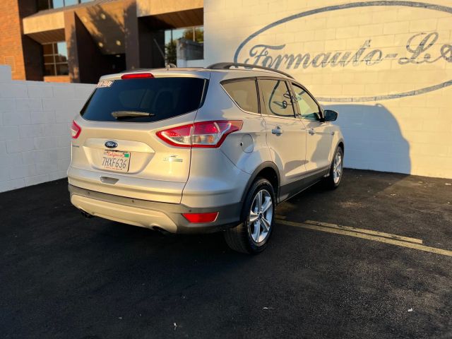 2015 FORD ESCAPE SE SPORT UTILITY 4D