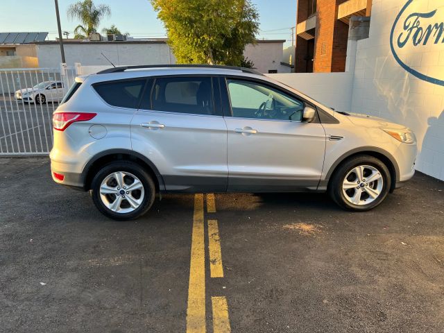 2015 FORD ESCAPE SE SPORT UTILITY 4D