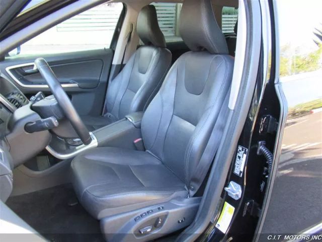 2016 VOLVO XC60 T5 PREMIER SPORT UTILITY 4D