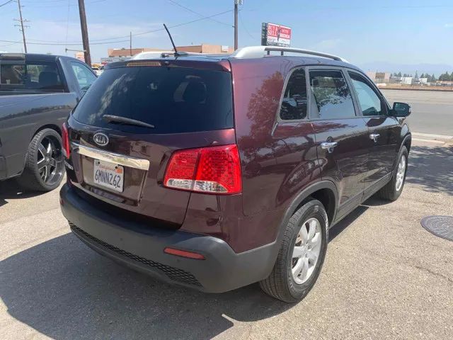 2011 KIA SORENTO LX SPORT UTILITY 4D