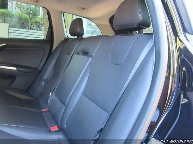 2016 VOLVO XC60 T5 PREMIER SPORT UTILITY 4D